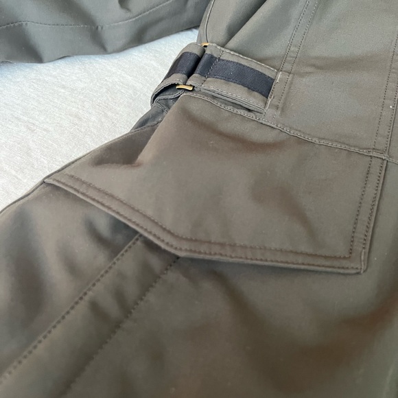 Woman’s North Face Winter Parka. Army green. - Picture 2 of 7